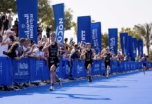 @worldtriathlon/sprint femenino en Abu Dhabi