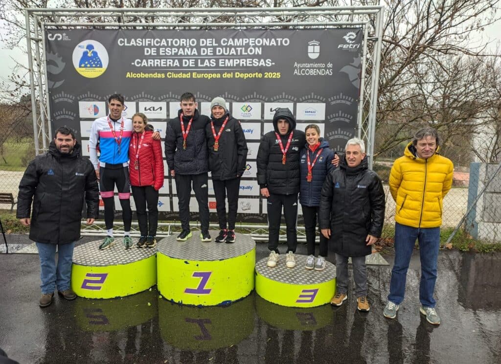 FETRI/ Foto conjunta del pódium en Alcobendas