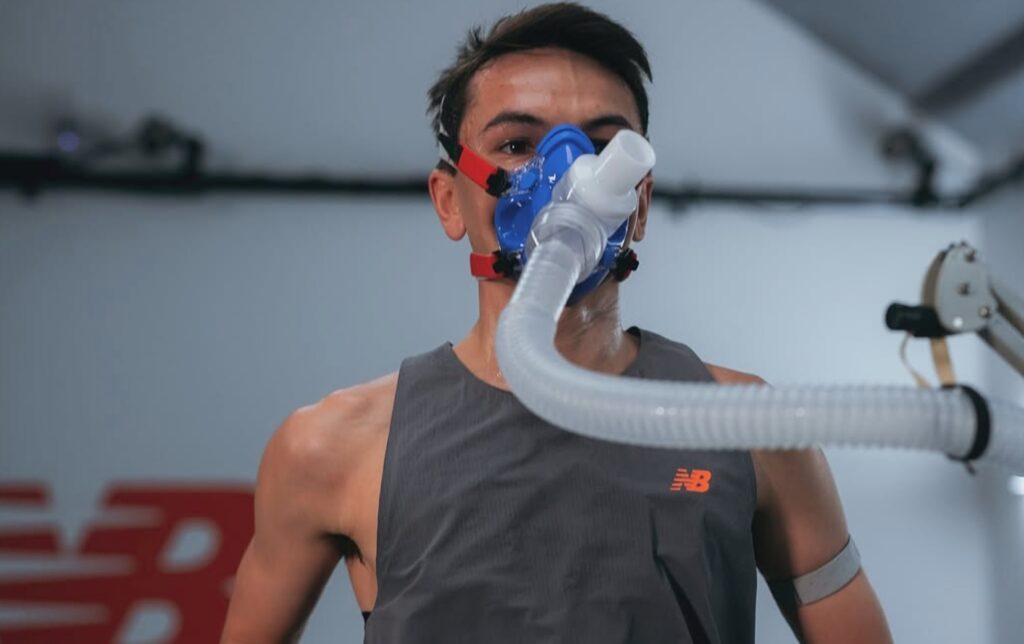 Instagram/ Alex Yee corriendo en la cinta en una prueba de esfuerzo