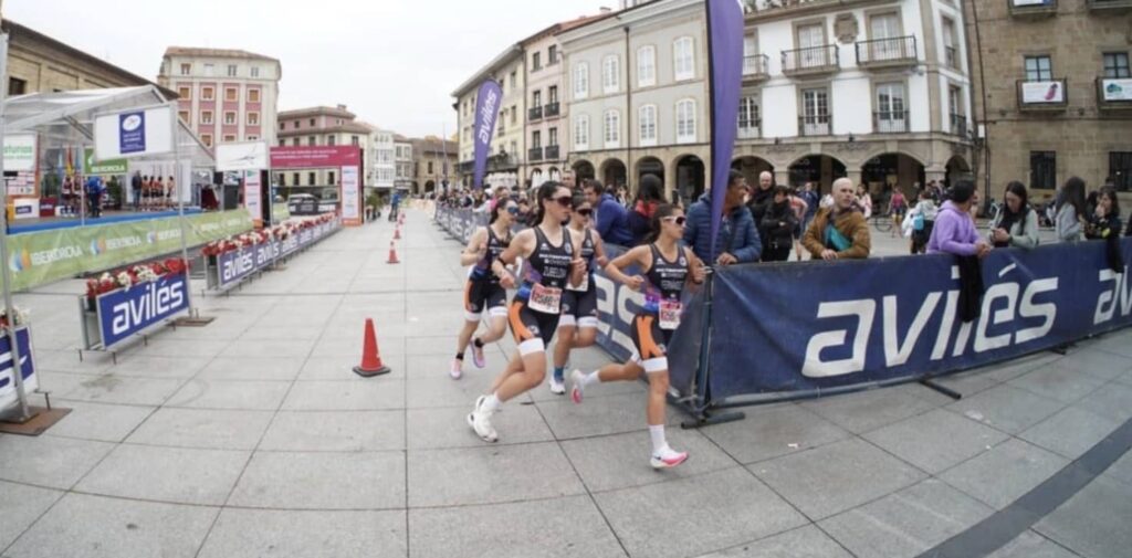 FETRI/ Duatletas corriendo en Avilés