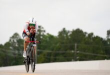 @gettyimages/ Un triatleta en el ciclismo del IRONMAN Texas