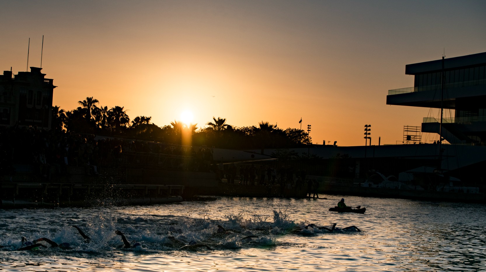 IRONMAN/ Start des IRONMAN 70.3 in Valencia