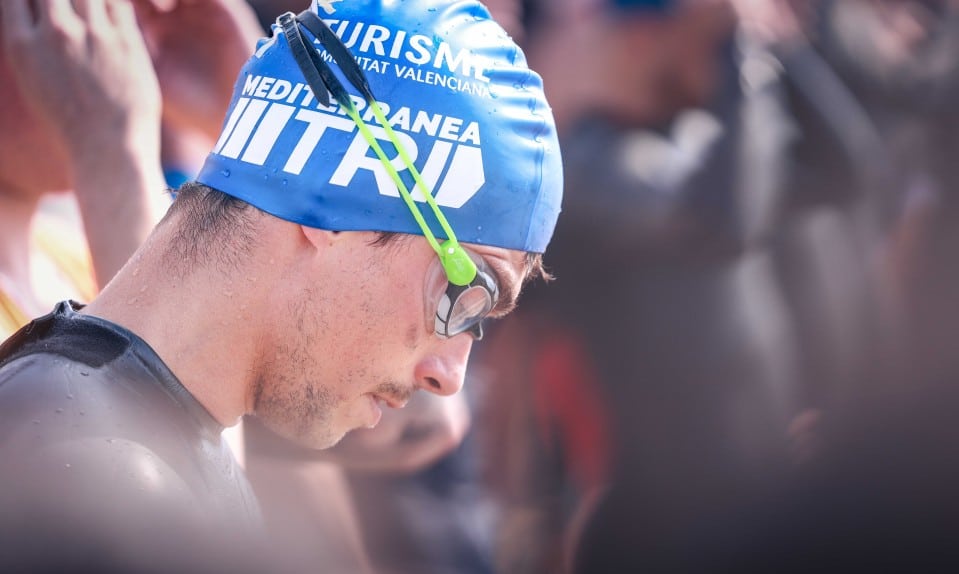 @triatlocv/ Ein Triathlet mit der MTRI-Kappe