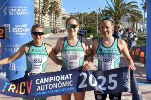 @triatlocv/ pódium femenino en Cullera