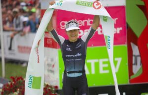 Anne Haug ganando en Roth