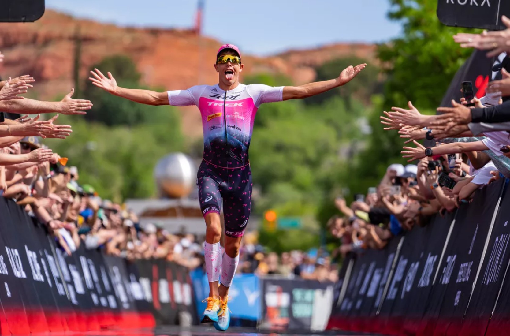 IRONMA/ Sam Long ganando en el IRONMAN 70.3 St. George