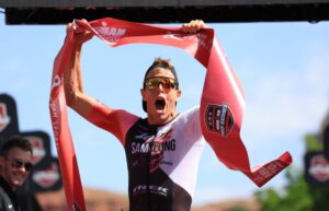@ironman/ Sam Log ganando una prueba IRONMAN Pro Series