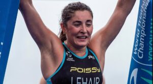 @worldtriathlon/ Jeanne Lehair ganando las WTCS Yokohama 2025