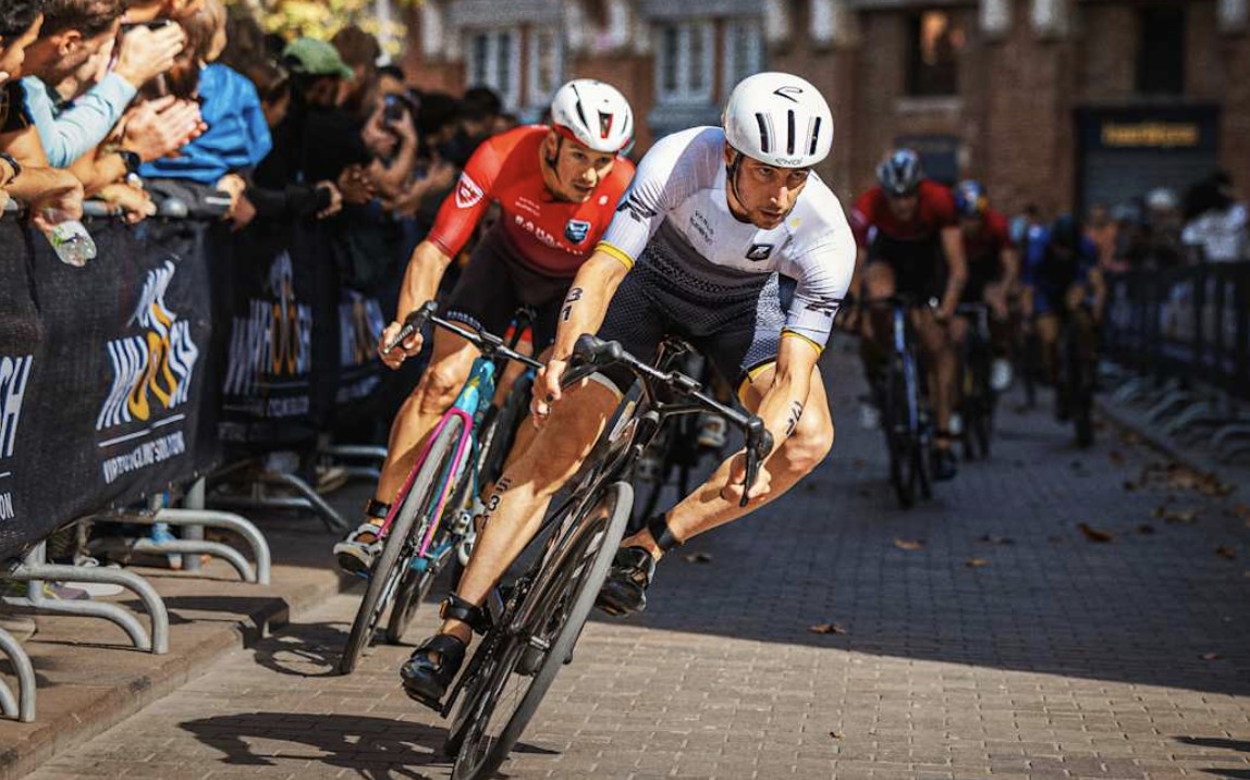 @supertri/Triatletas en la calle de Toulouse
