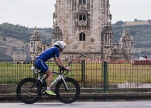 IRONMAN/ Un triatleta en el IRONMAN Portugal