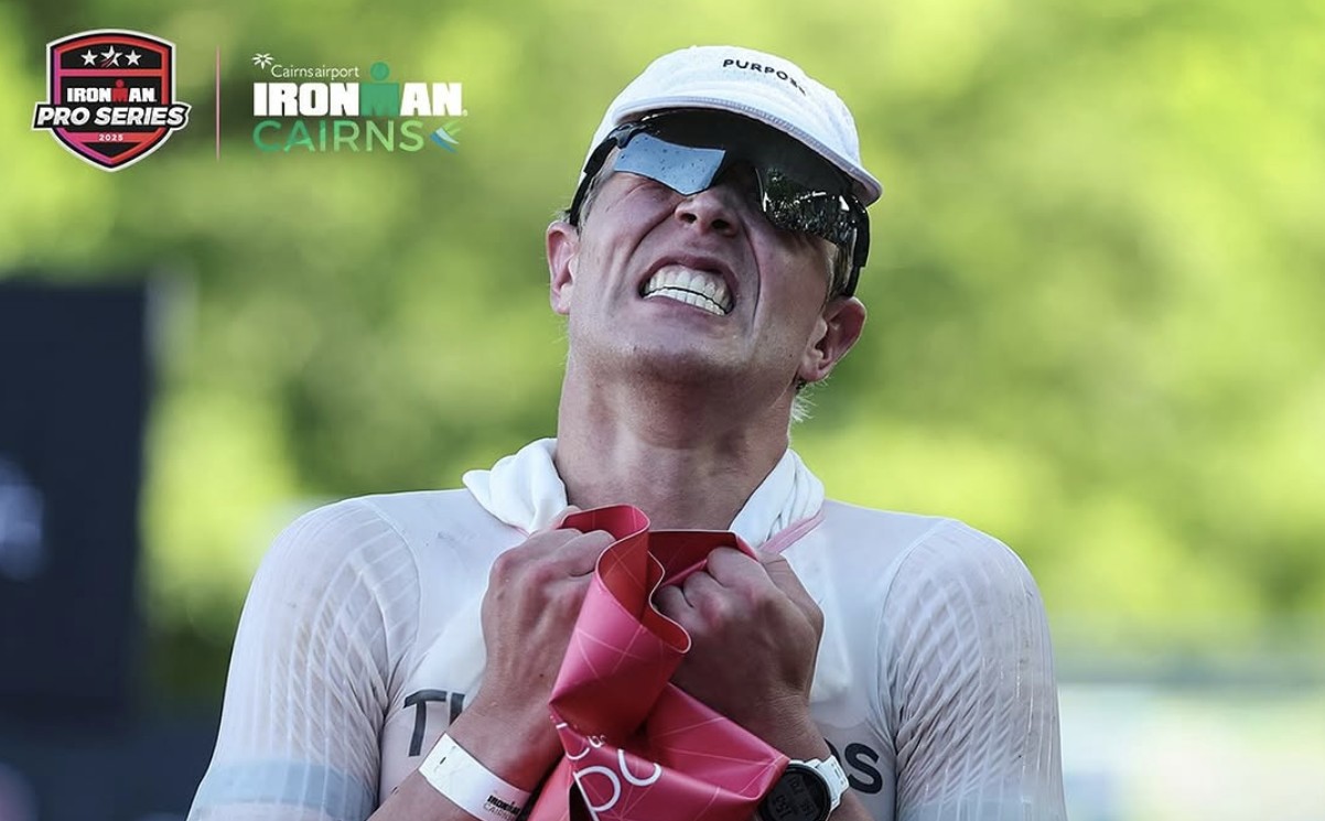 Jackie Hering y Matthew Marquardt ganan en el IRONMAN Cairns 2025