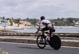 instagram/ Imagen de un triatleta entrando en Cascais