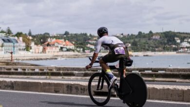 instagram/ Imagen de un triatleta entrando en Cascais