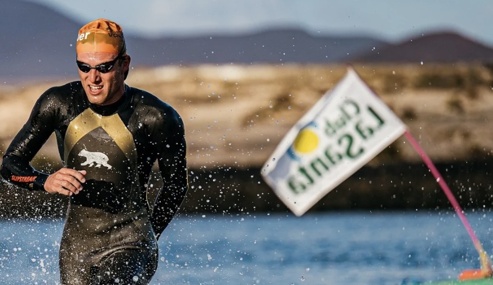 Un triatleta en el Volcano Triathlon