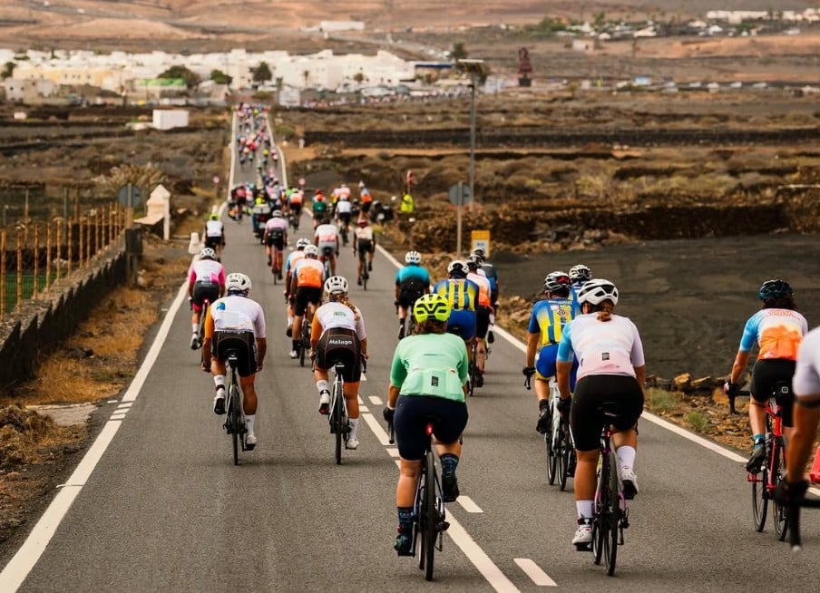 instagram/ Imagen del pelotón en la Vuelta Ciclista a Lanzarote