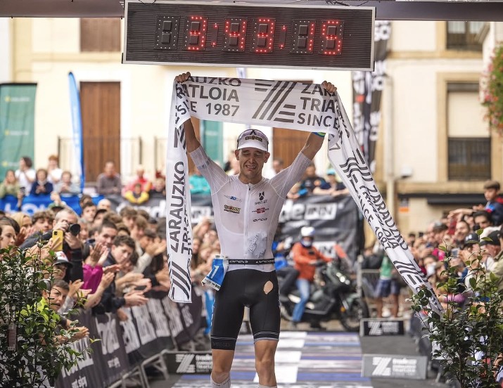 @instagram/Guillem Montiel ganando en Zarautz