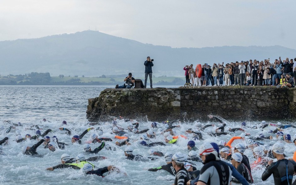 @tritriatlonciudadsantander/ Imagen de la natación en Santander