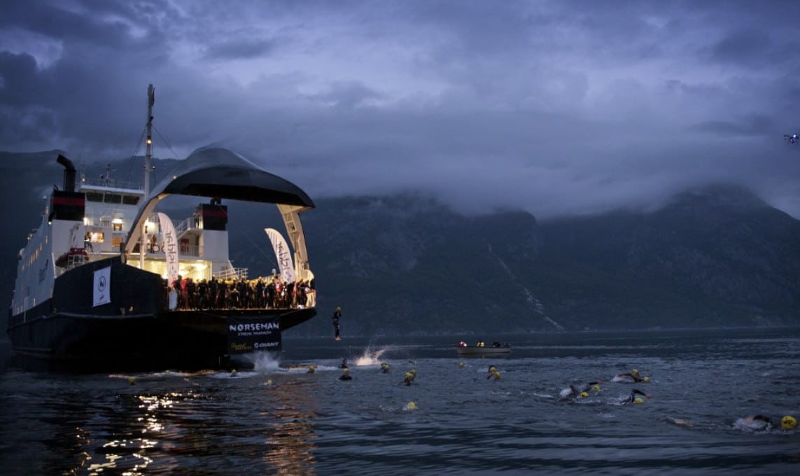 Norseman/ Imagen del salto del Ferry