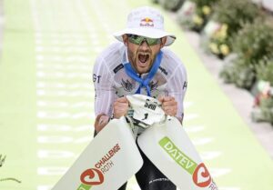 instagram/ Sam Laidlow ganando el Challenge Roth 2025
