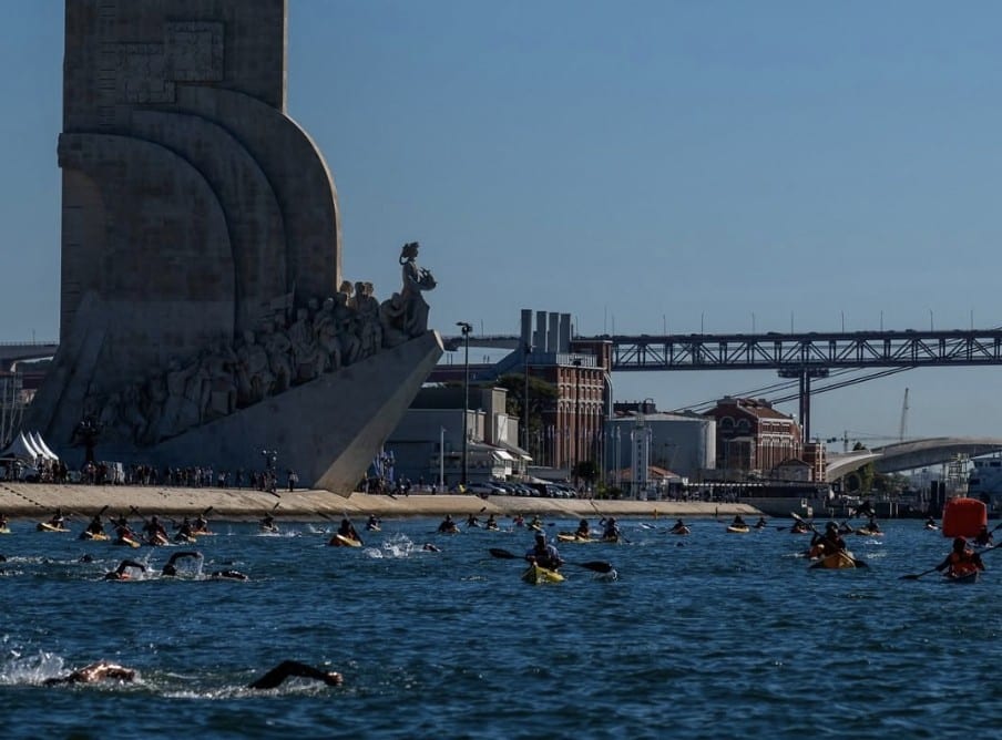 Imagen de la travesía a nado del SWIM GP