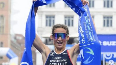 @worldtriathlon/ Leonie Periault ganando en Hamburgo