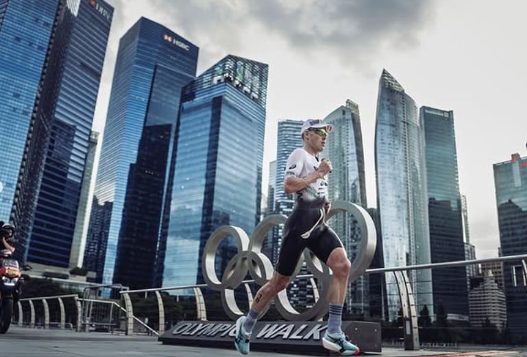 @t100triathlon/ Hayden Wilde en e T100 de Singapur