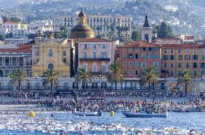 @gettyimages/ Imagen de la natación en Niza