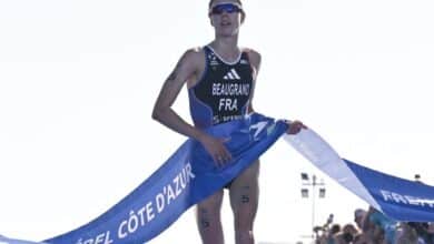 @worldtriathlon/ Beaugrand remonta y gana la WTCS French Riviera 2025