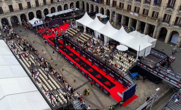 IRONMAN/ Imagen de la meta en Vitoria