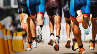 @supertri/ Imagen de triatletas corriendo