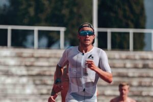 @jamesmitchell5/ Blummenfelt entrenando en pista