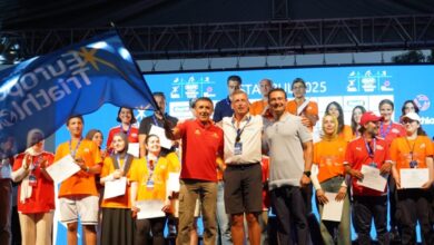 @worldtriathlon/ Imagen de la entrega de la bandera en Estambul