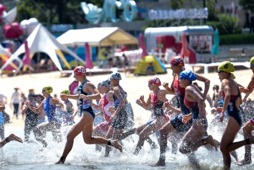 @worldtriathlon/ Imagen de la salida en una prueba en Weihai