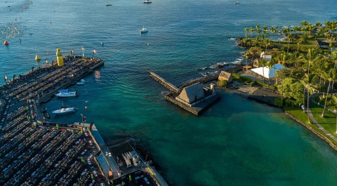 IRONMAN/ Imagen de la natación en Kona
