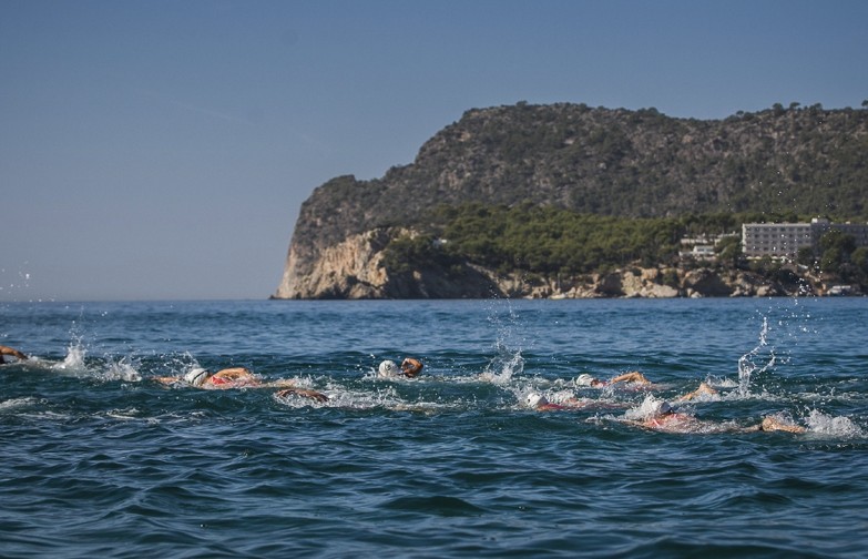 Imagen de la natación deL Challenge Peguera
