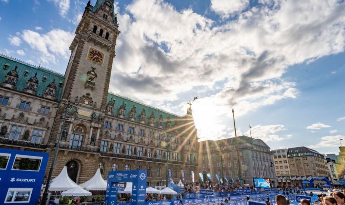 @worldtriathlon/ Imagen de los boxes en Hamburgo