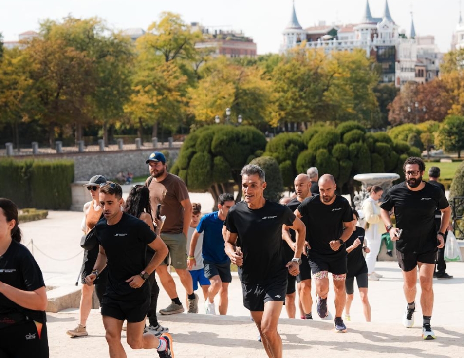 Imagen de la prensa corriendo por madrid Imagen de la prensa corriendo por madrid