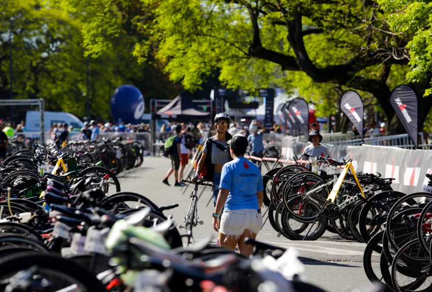 IRONMAN/Imagen de los Boxes en el IRONMAN 70.3 Buenos Aires