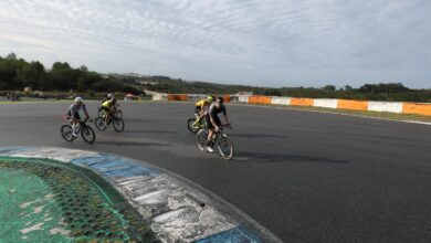 @gettyimages( Imagen de triatletas en el circuito de Estoril