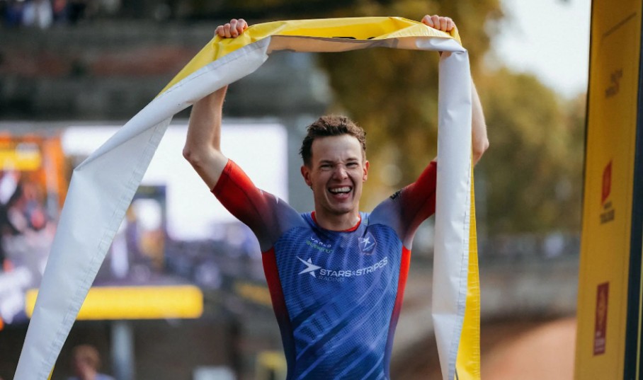 @supertri/Csongor Lehmann ganando en Toulouse