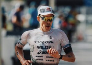 @t100/ Wilde en competición