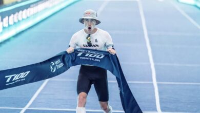 @t100/ Hayden Wilde ganando el T100 de Wollongong