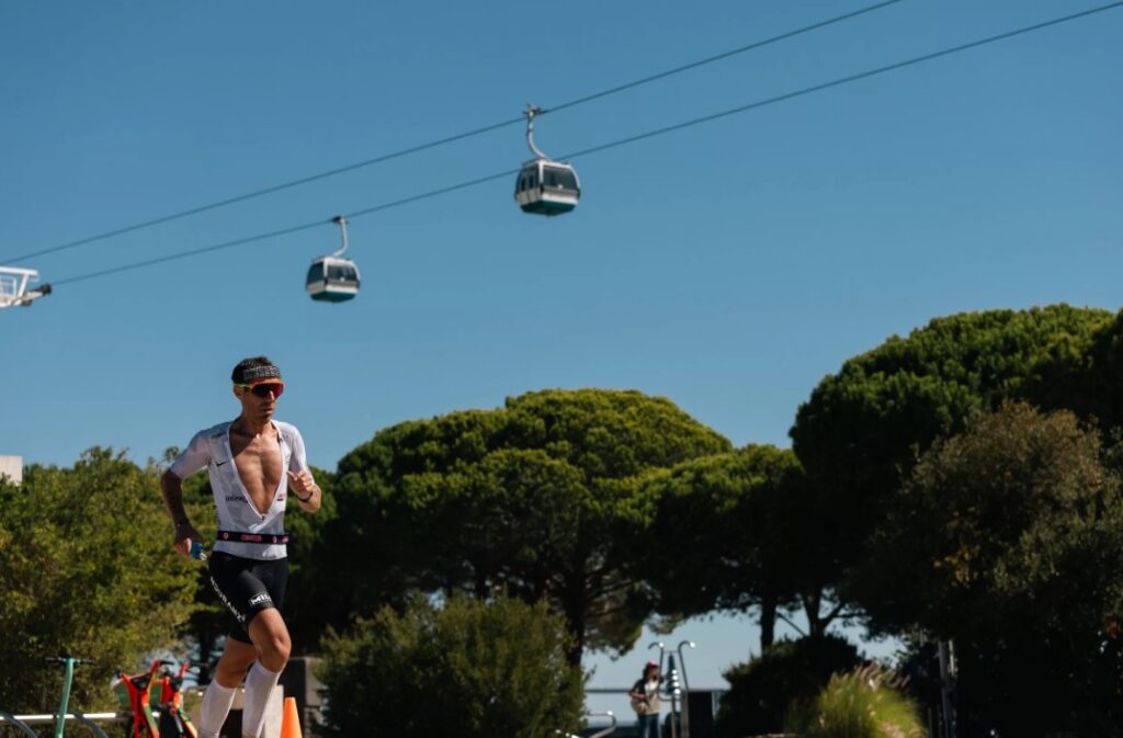 Image d'un triathlète au TRITON 1 Lisbonne