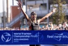 @wordtriathlon/ Lisa Tertsch ganando la Gran Final en Wollongong