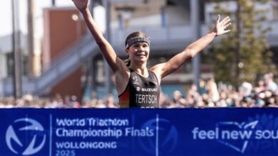 @wordtriathlon/ Lisa Tertsch ganando la Gran Final en Wollongong