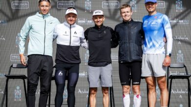 @gettyimages/ Imagen de la rueda de prensa post carrera del Mundial IRONMAN 70.3 2025