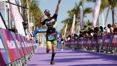 @ivancitolol/ Imagen de un triatleta entrando en meta del ICAN