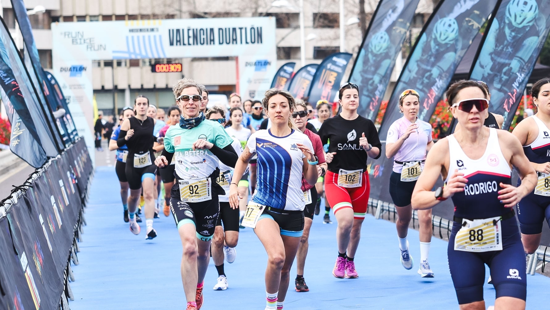 @mtri/ Imagen de la salida del Valencia Duatlón
