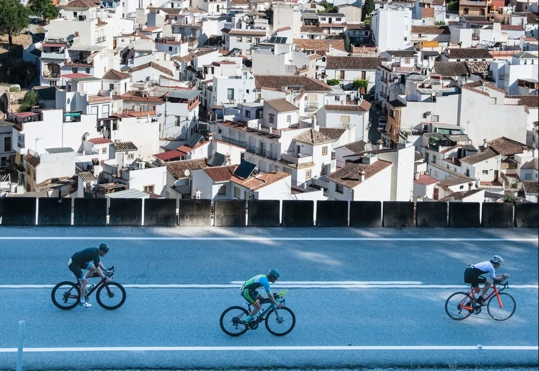 @IRONMAN/ Imagen de triatletas en Marbella