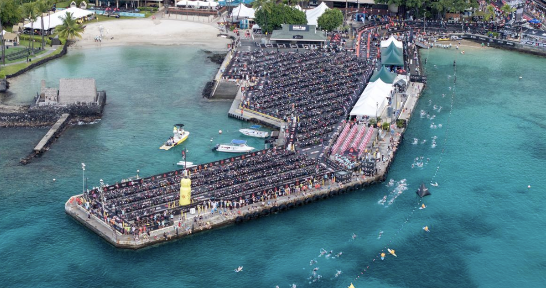 IRONMAN/ Imagen de los Boxes en Kona